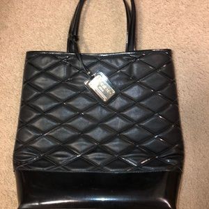 Bebe tote